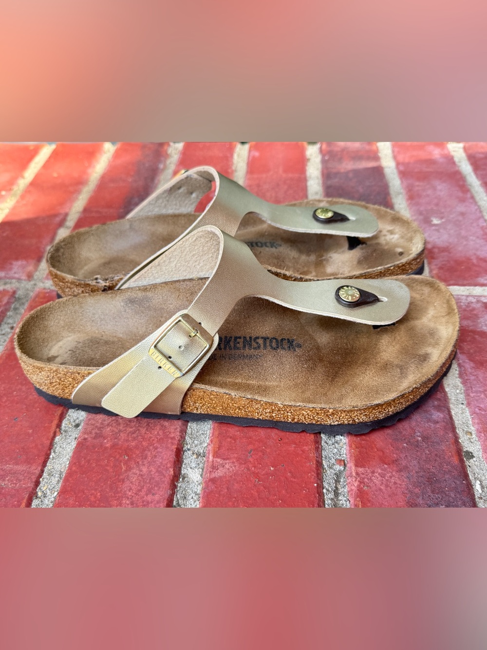 Birkenstock Gizeh Gold Metallic Thong Sandals Women’s EU 40 US 9 Used